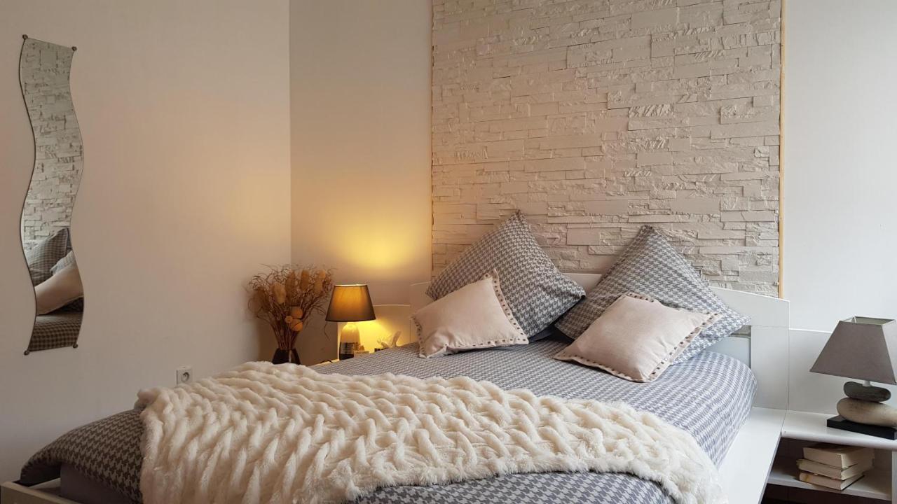Apartamento Domaine Des Rigaud Garchizy Exterior foto